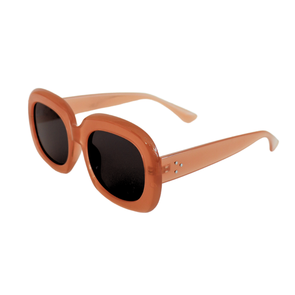 Olivia Orange Oversized Sunglasses – Bold & Trendy Retro Look
Turn heads with the Olivia sunglasses in a vibrant orange hue, designed with chunky square frames and black lenses for ultimate retro-chic style and full UV protection.